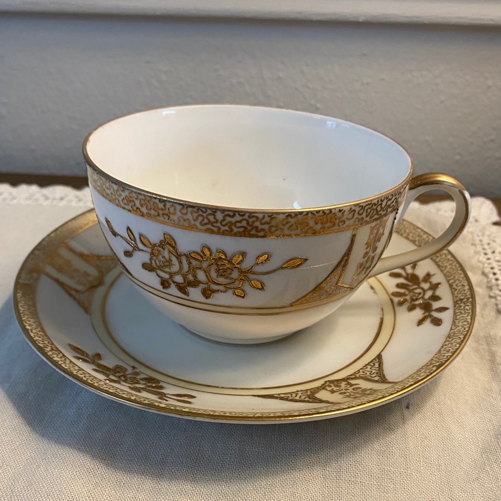 Set of 6 Noritake teacups & saucers